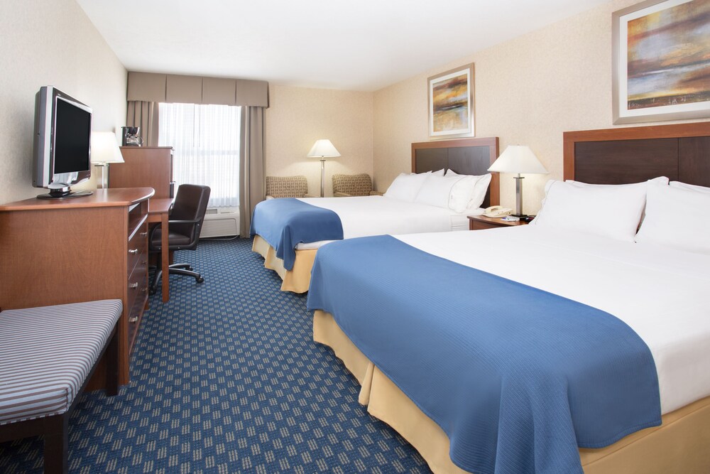 Abilene Inn & Suites - photo 11