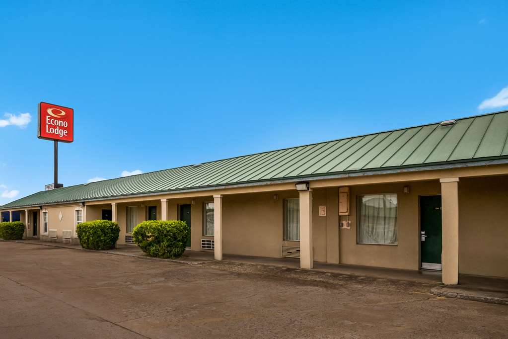 Econo Lodge Bartlesville Hwy 75 - photo 3