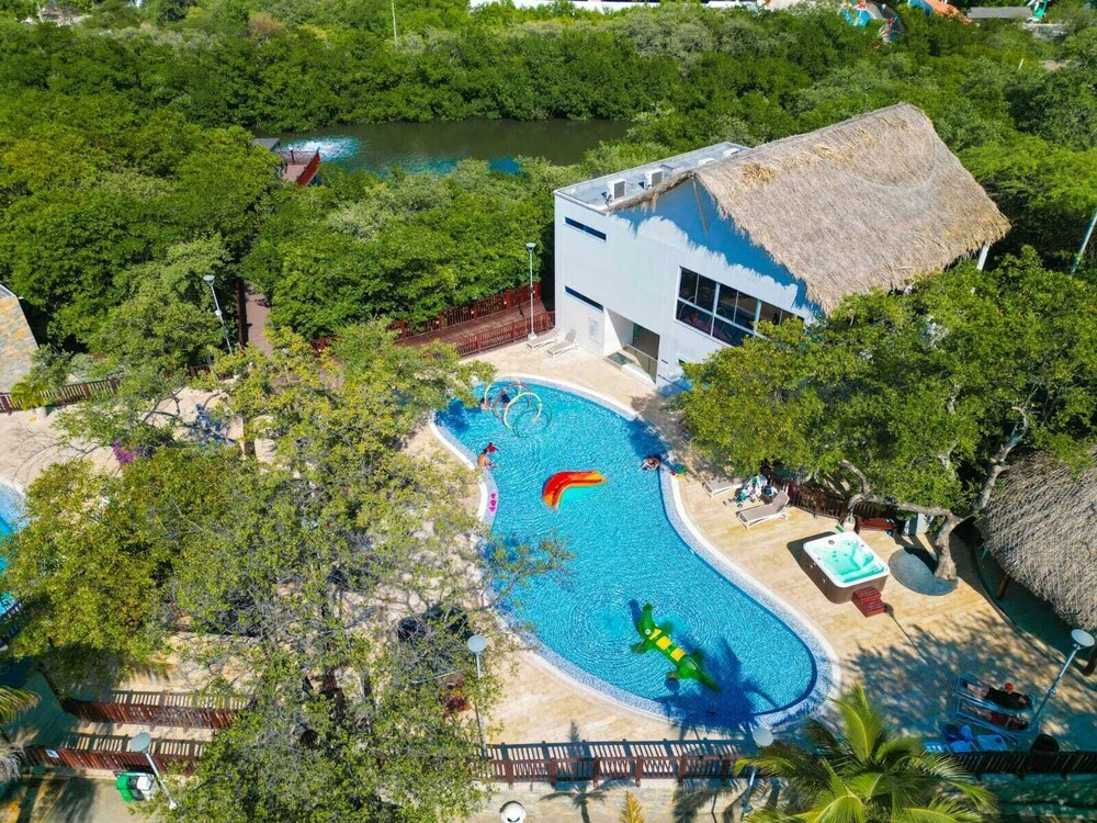 Samaria Club de Playa — 4-Star Luxury Hotel in Santa Marta, Colombia