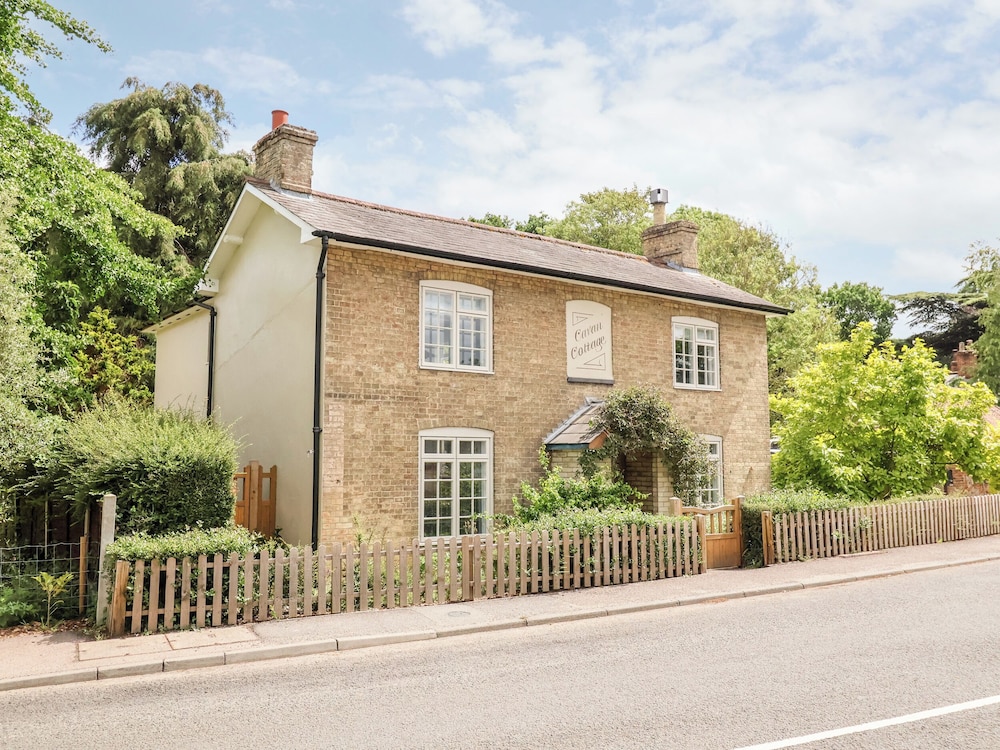 Cavan Cottage — 4-Star Luxury Hotel in Saxmundham, United Kingdom