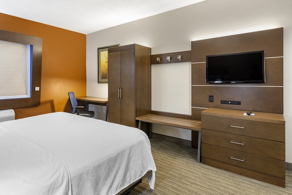 Holiday Inn Express Branson Green Mountain Drive by IHG - photo 14