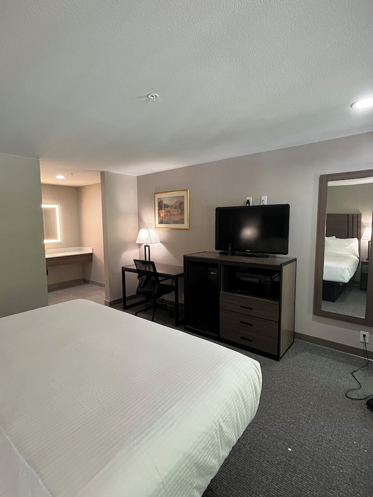 Northern Queen Inn - photo 26