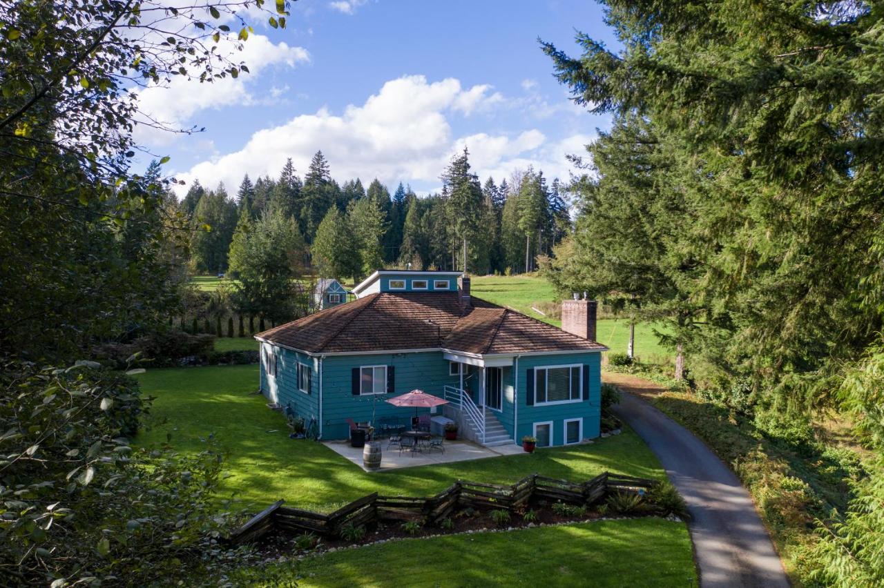 Rustic Chic Cottage near Mill Creek Snohomish Woodinville — 4-Star Luxury Hotel in Bothell, United States