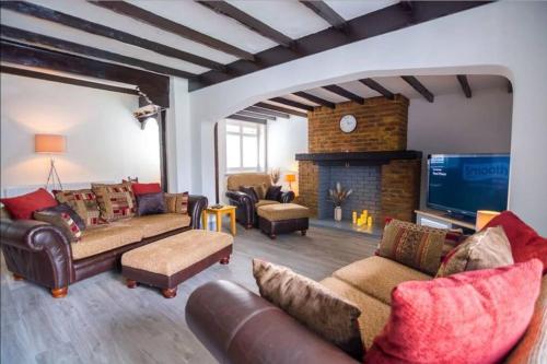 A Bright and Spacious Gem — hotel in Staines