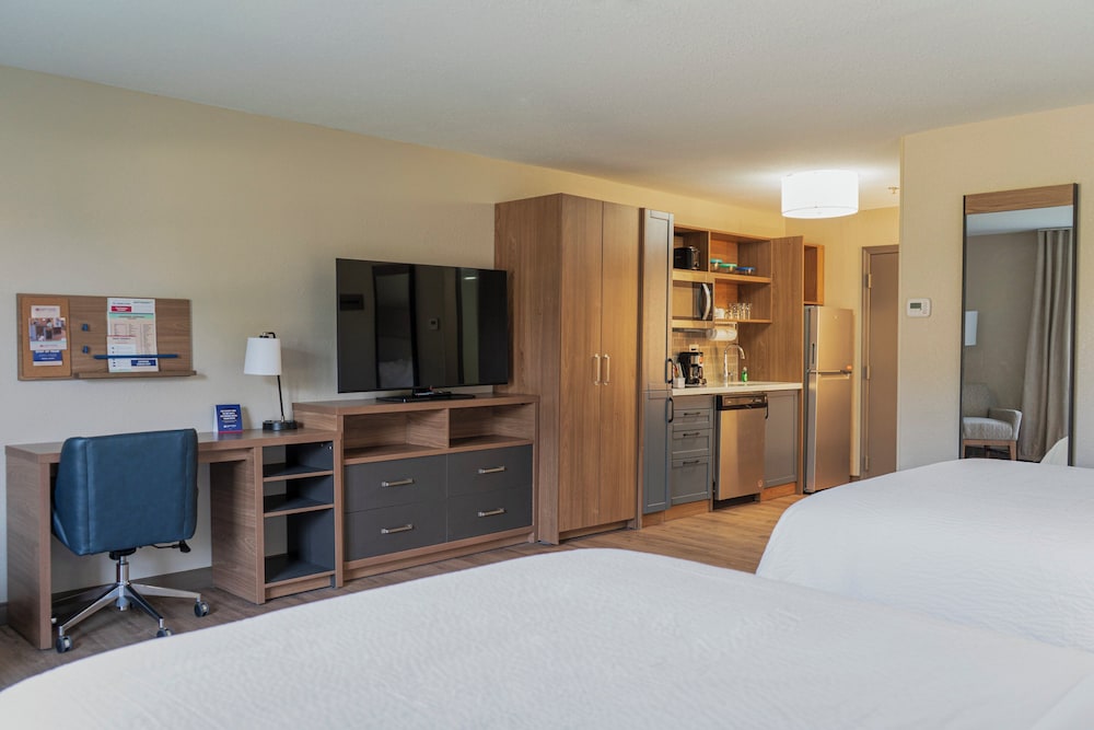 Candlewood Suites Wichita Northwest - photo 4