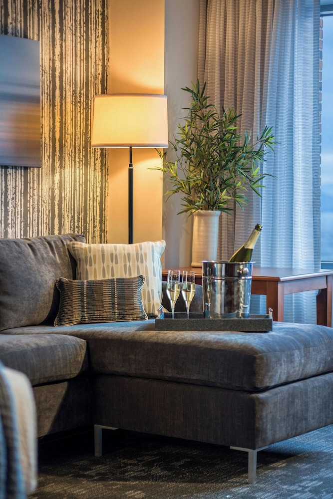 Courtyard Marriott Burlington Harbor - photo 18
