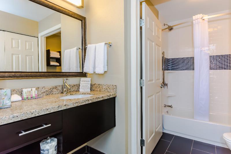 Staybridge Suites Grand Forks by IHG - photo 14