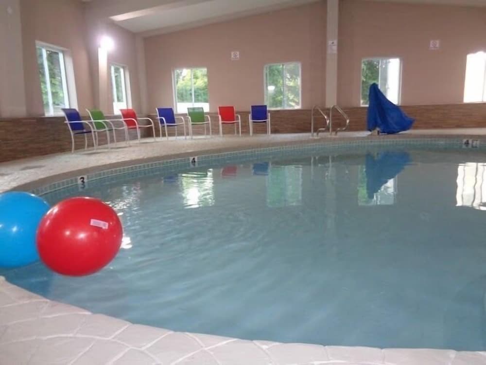 Plymouth Bay Inn and Suites - photo 17