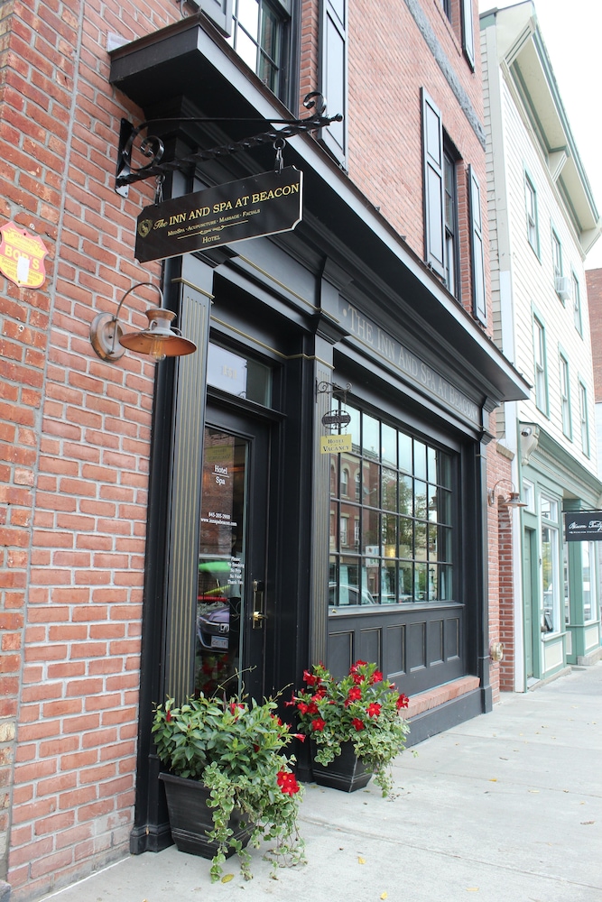 The Dutchess Inn and Spa at Beacon in Beacon, United States