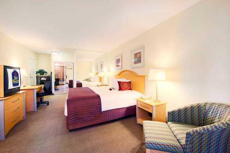 Ramada By Wyndham Fort Lauderdale Oakland Park - photo 7