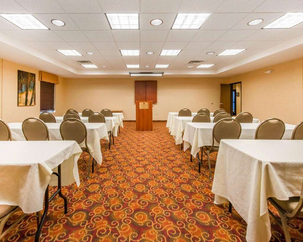 Comfort Suites Altoona North - photo 12