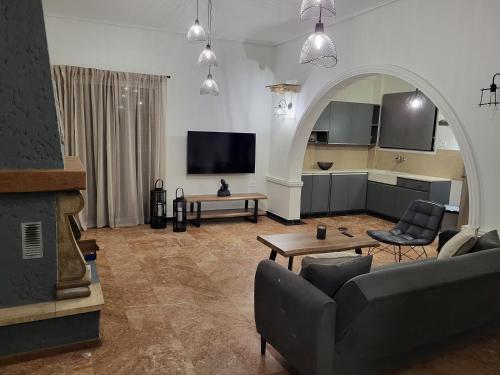 Dilion Guest House — 4-Star Luxury Hotel in Dilesi, Greece