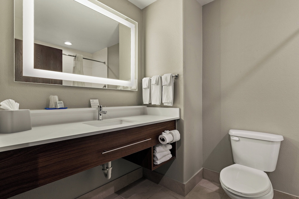 Holiday Inn Express Hotel & Suites Okmulgee by IHG - photo 20
