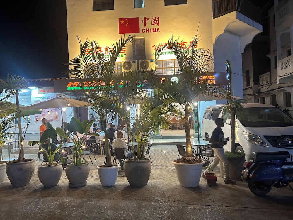 Mango restaurant and apartment hotel — 4-Star Luxury Hotel in Zanzibar, Tanzania