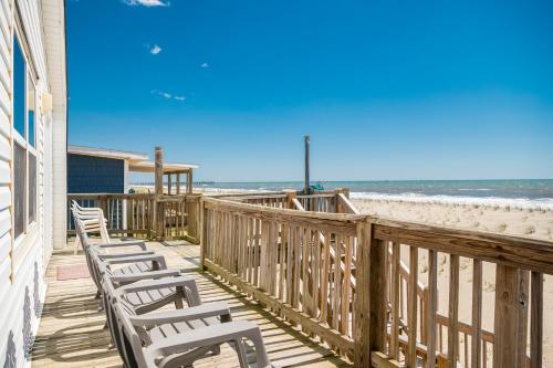 Divine Intervention by Oak Island Accommodations - photo 22