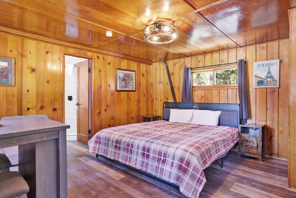 Big Pines #103 - last minute hotel in Big Bear Lake