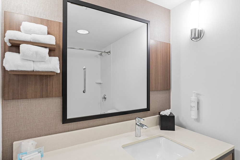 Hilton Garden Inn Syracuse - photo 33
