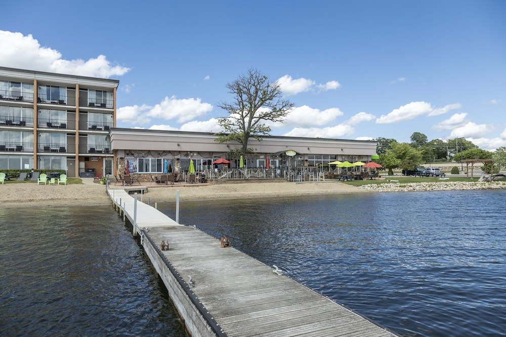 Holiday Inn Detroit Lakes by IHG - photo 17