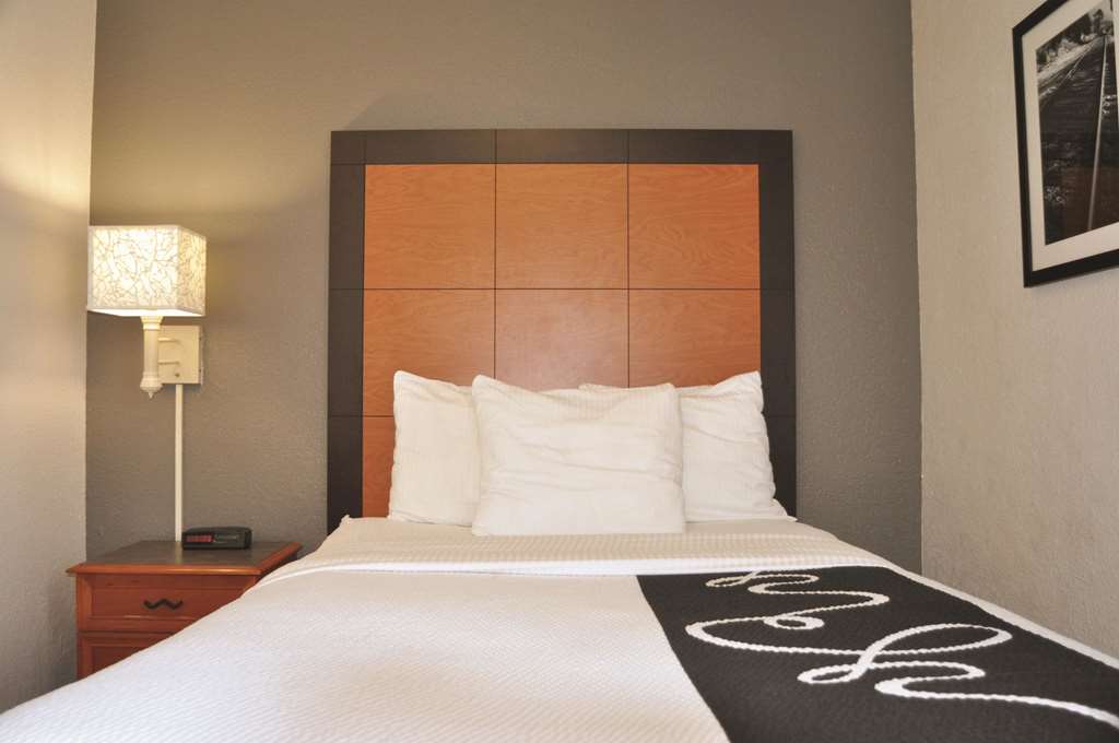 La Quinta Inn by Wyndham Dallas Uptown - photo 66