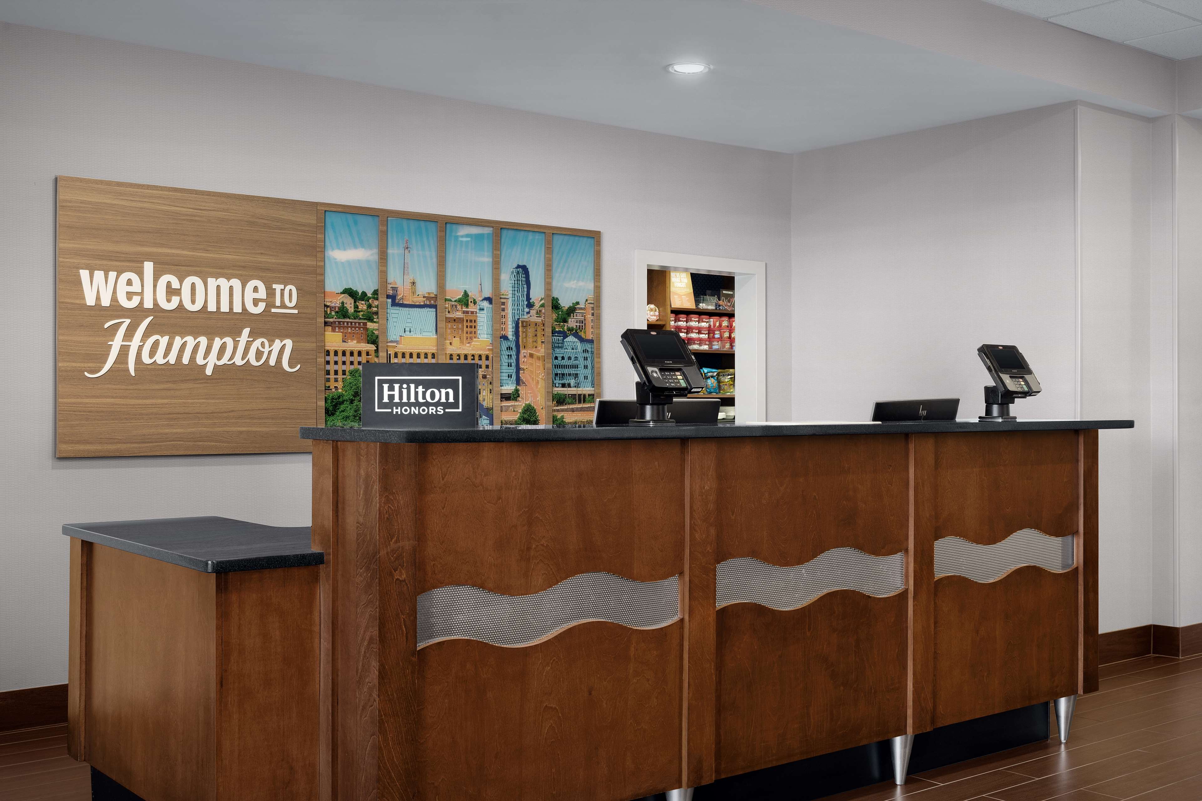 Hampton Inn & Suites Lynchburg - photo 4
