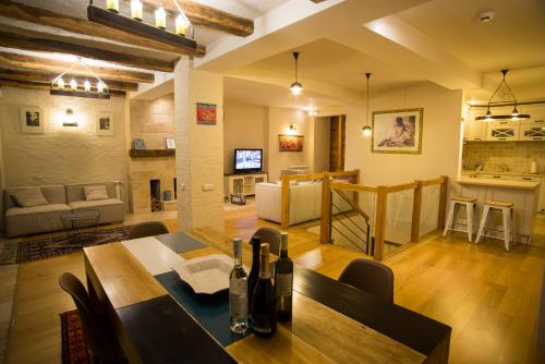 Ateshgah Residence