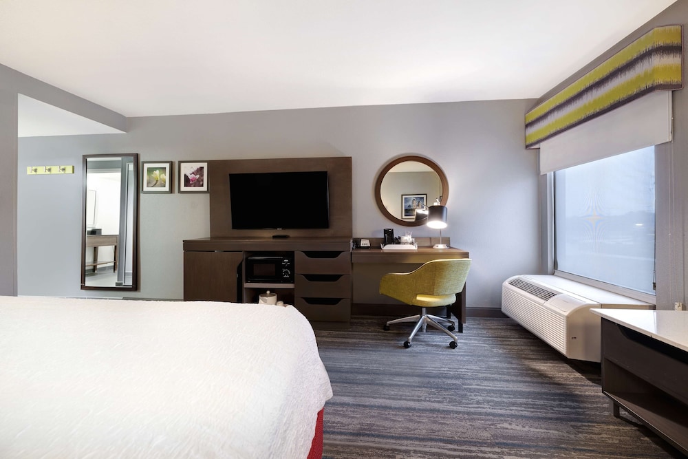 Hampton Inn Natchitoches - photo 13