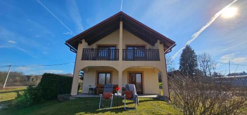 Holiday house and apartments Vale — 4-Star Luxury Hotel in Duga Resa, Croatia