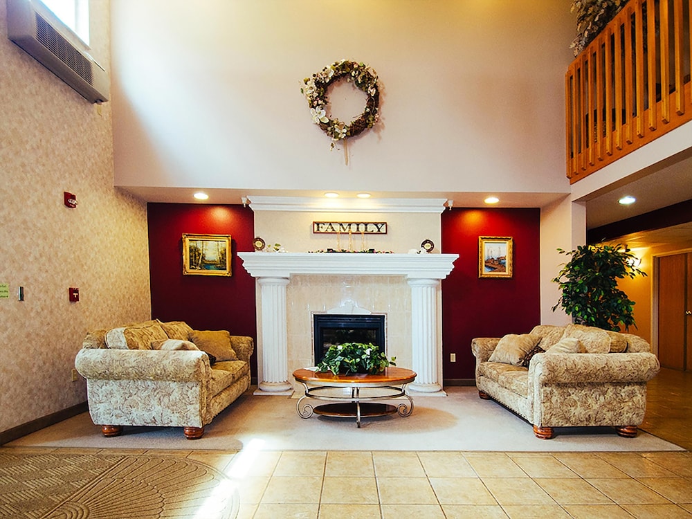 Urbana Inn & Suites - photo 3