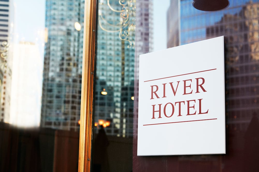 River Hotel - carbon neutral hotel in Chicago