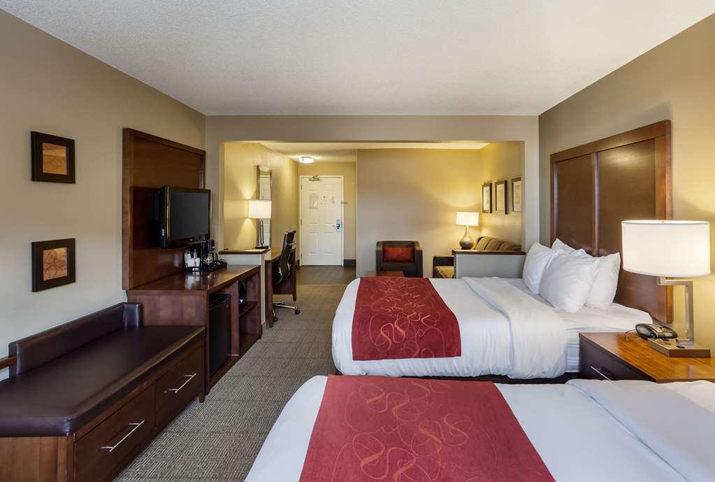 Comfort Suites Lincoln North - photo 14