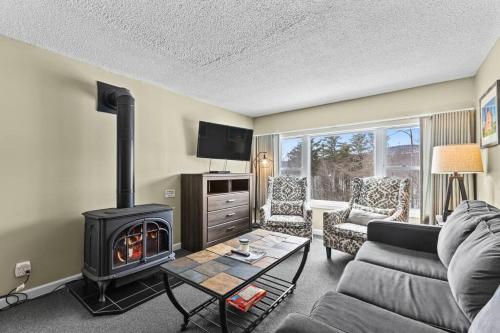 Stowe Ski Chalet 3BR with In Unit Sauna — 4-Star Luxury Hotel in Stowe, United States