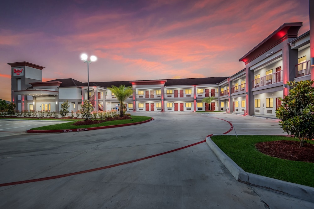 Red Roof Inn Baytown - photo 32
