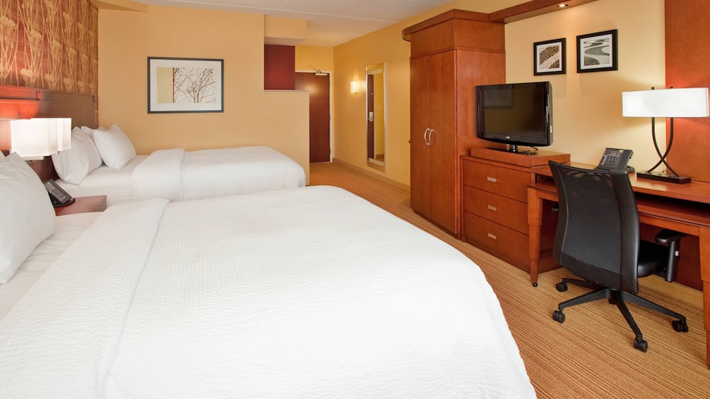 Courtyard by Marriott Pittsburgh North Cranberry Woods - photo 5