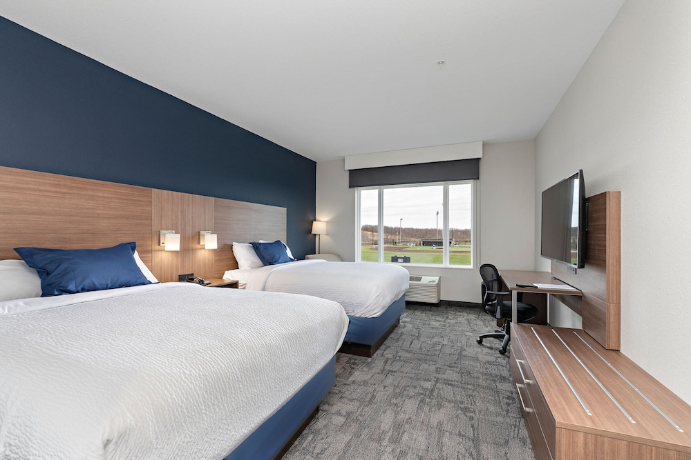 Holiday Inn Exp Parkville - photo 15