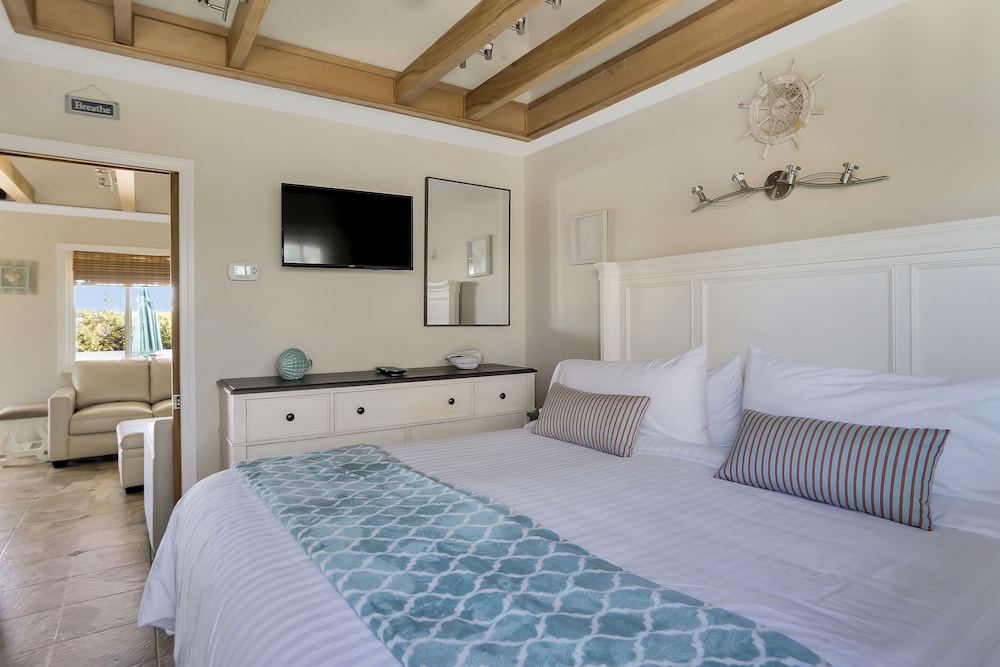 Driftwood Resort - photo 102