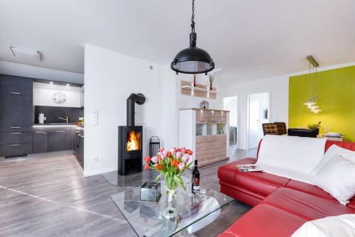 Fewo Kapitaen James Cook Olpenitz E Ladesaeule Allergiker Wasserbett — 4-Star Luxury Hotel in Kappeln, Germany