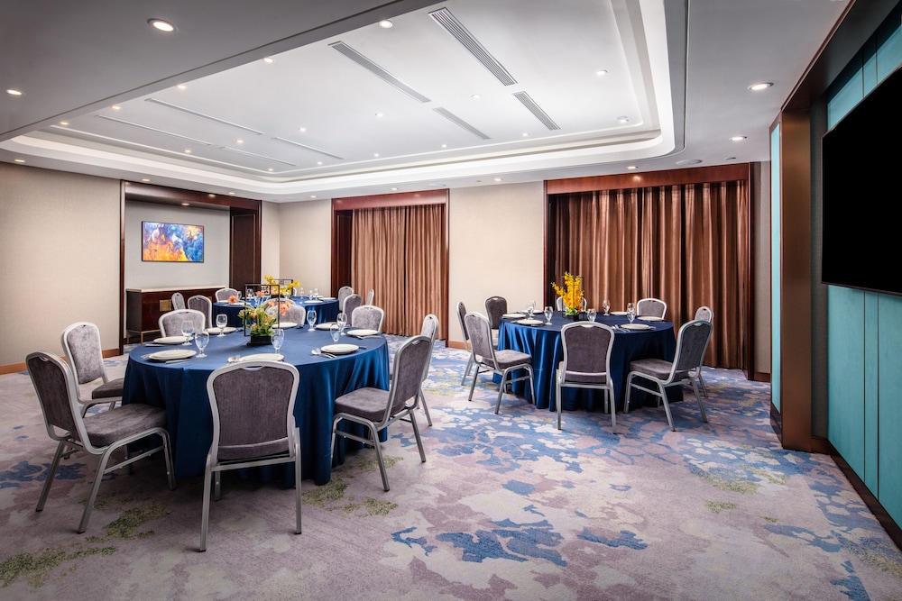 Blossom Hotel Houston Curio Collection by Hilton - photo 96