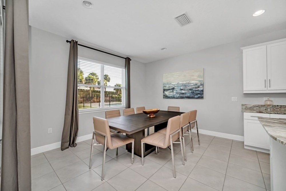 Brand New Encore Resort 5 Bed Resort Home 5 Bedroom Villa - photo 39