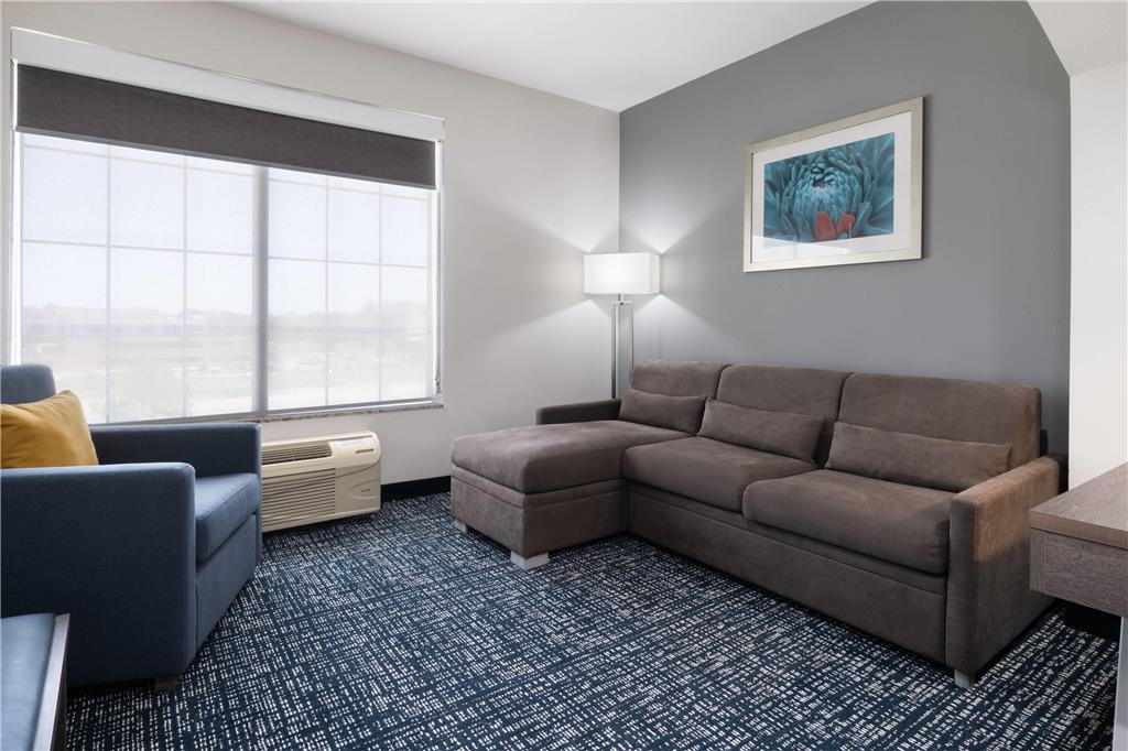 La Quinta Inn & Suites by Wyndham Muskogee - photo 19