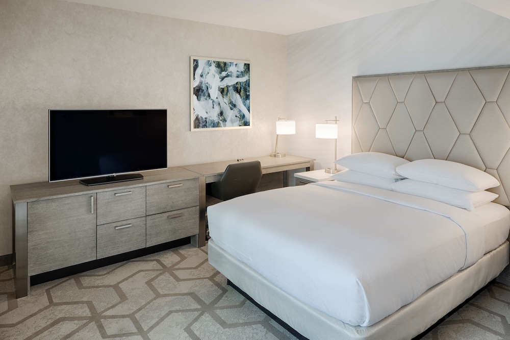 The Kingsley Bloomfield Hills a DoubleTree by Hilton - photo 53
