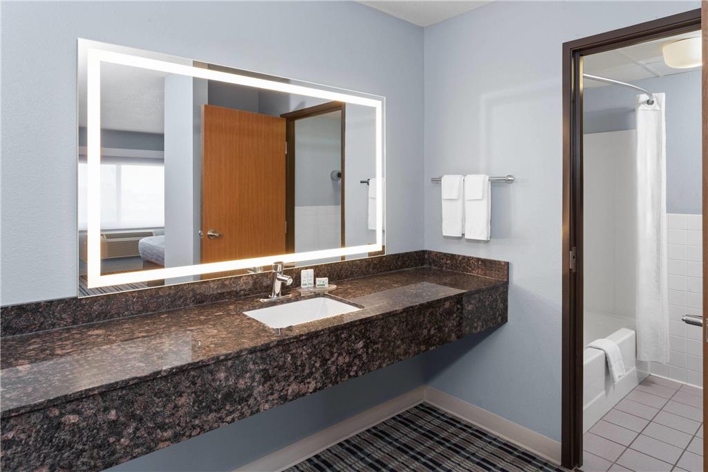 AmericInn by Wyndham West Salem - photo 18