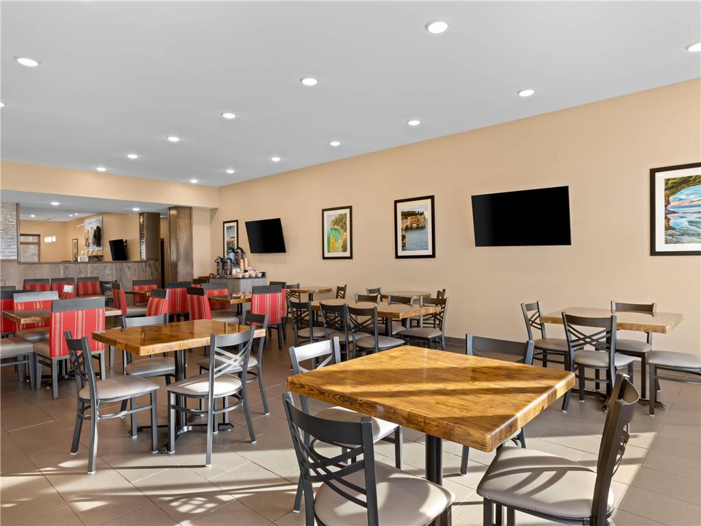 Comfort Inn & Suites Munising Lakefront - photo 49
