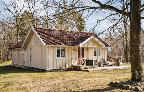 5 Bedroom Nice Home In Borgholm — 4-Star Luxury Hotel in Borgholm, Sweden