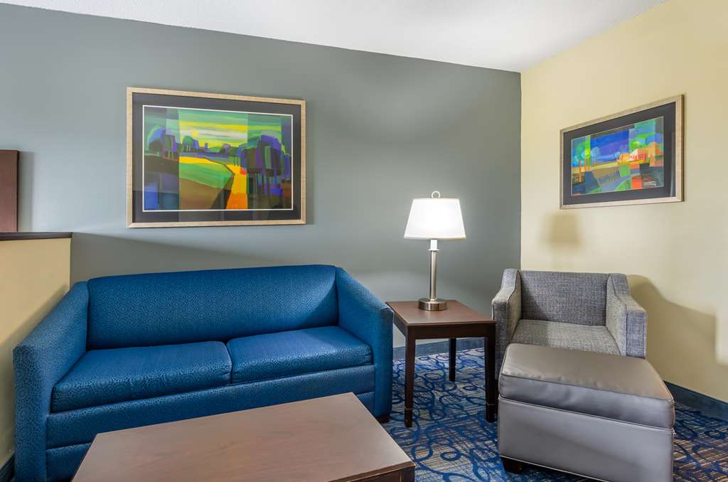 Best Western Plus Waynesboro Inn & Suites Conference Center - photo 30