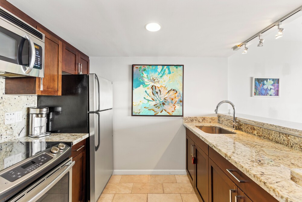 Ilikai Hotel Studio - photo 14