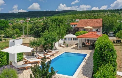Holiday Home Prolozac Donji Ix — 4-Star Luxury Hotel in Donji Prolozac, Croatia