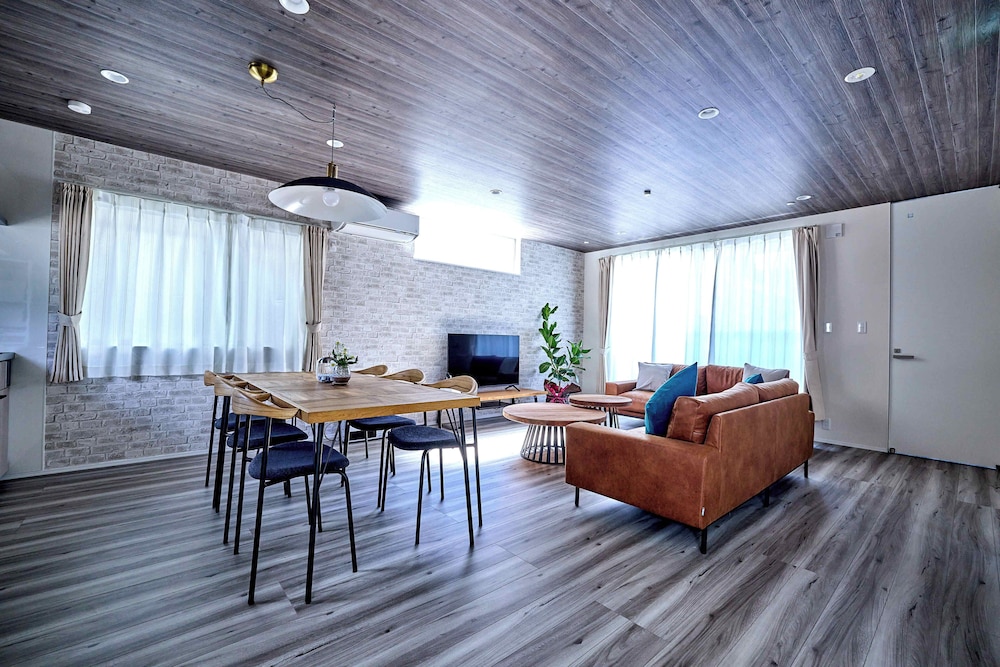 AileHouse A in Fujikawaguchiko, Japan