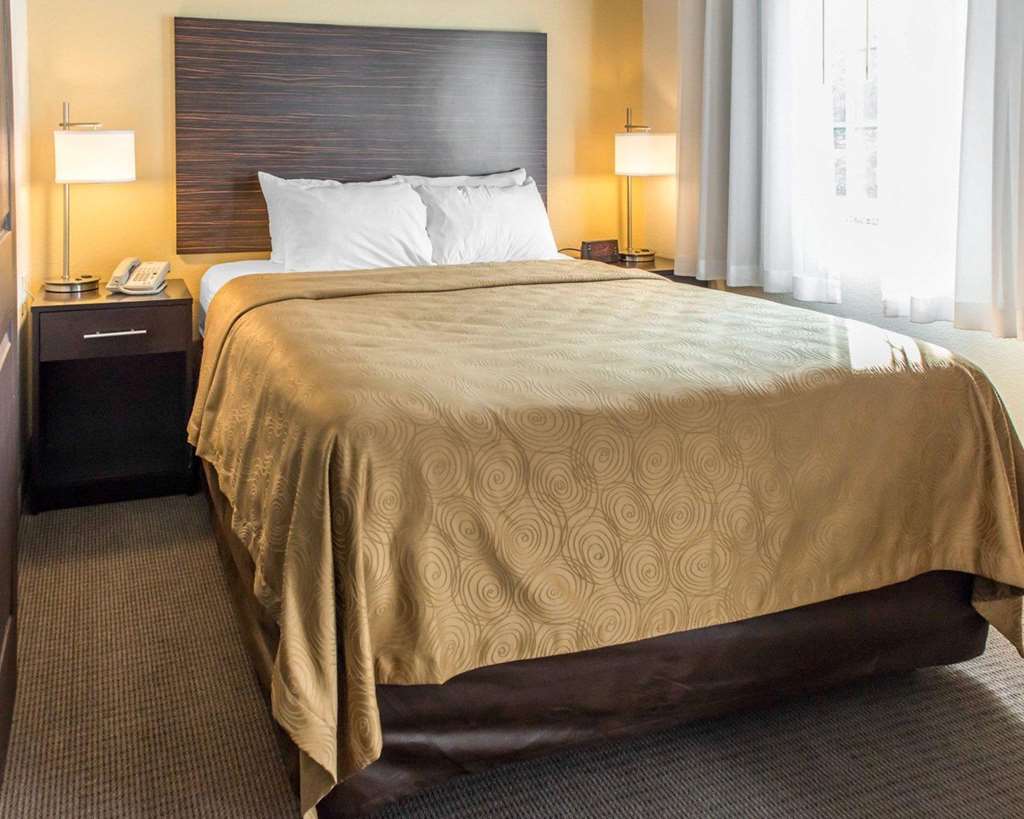 MainStay Suites Pittsburgh Airport - photo 9
