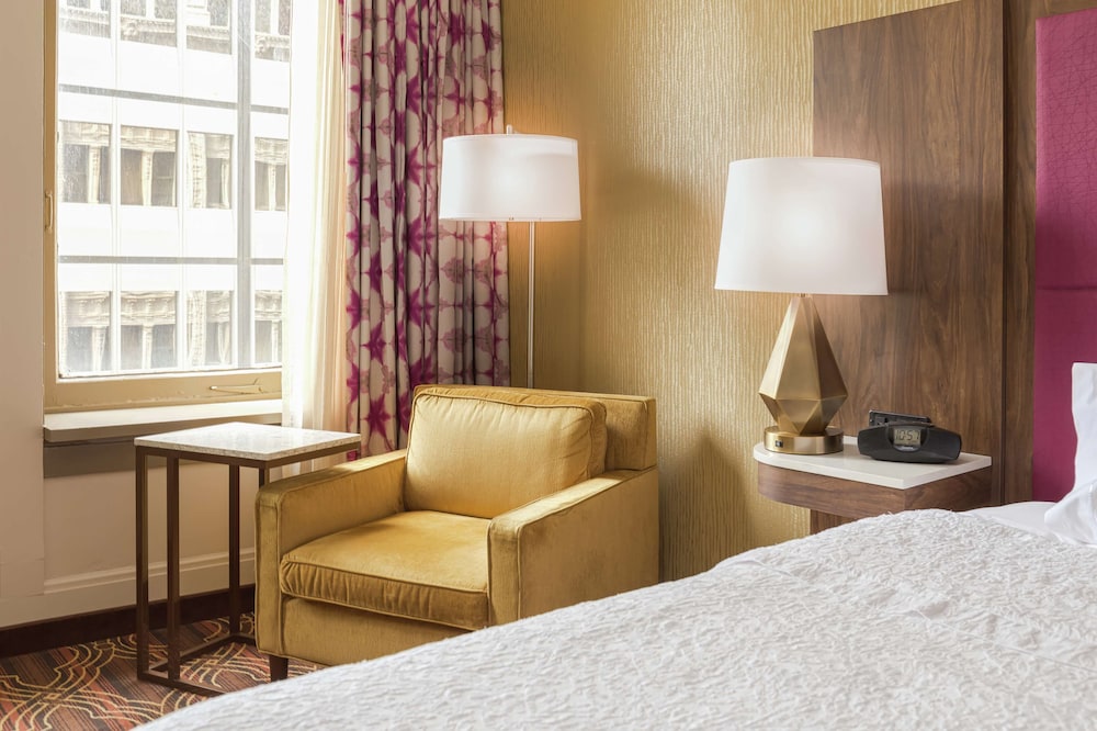 Hampton Inn Majestic Chicago Theatre District - photo 9