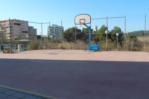 Maldivas III — 4-Star Luxury Hotel in La Pineda, Spain